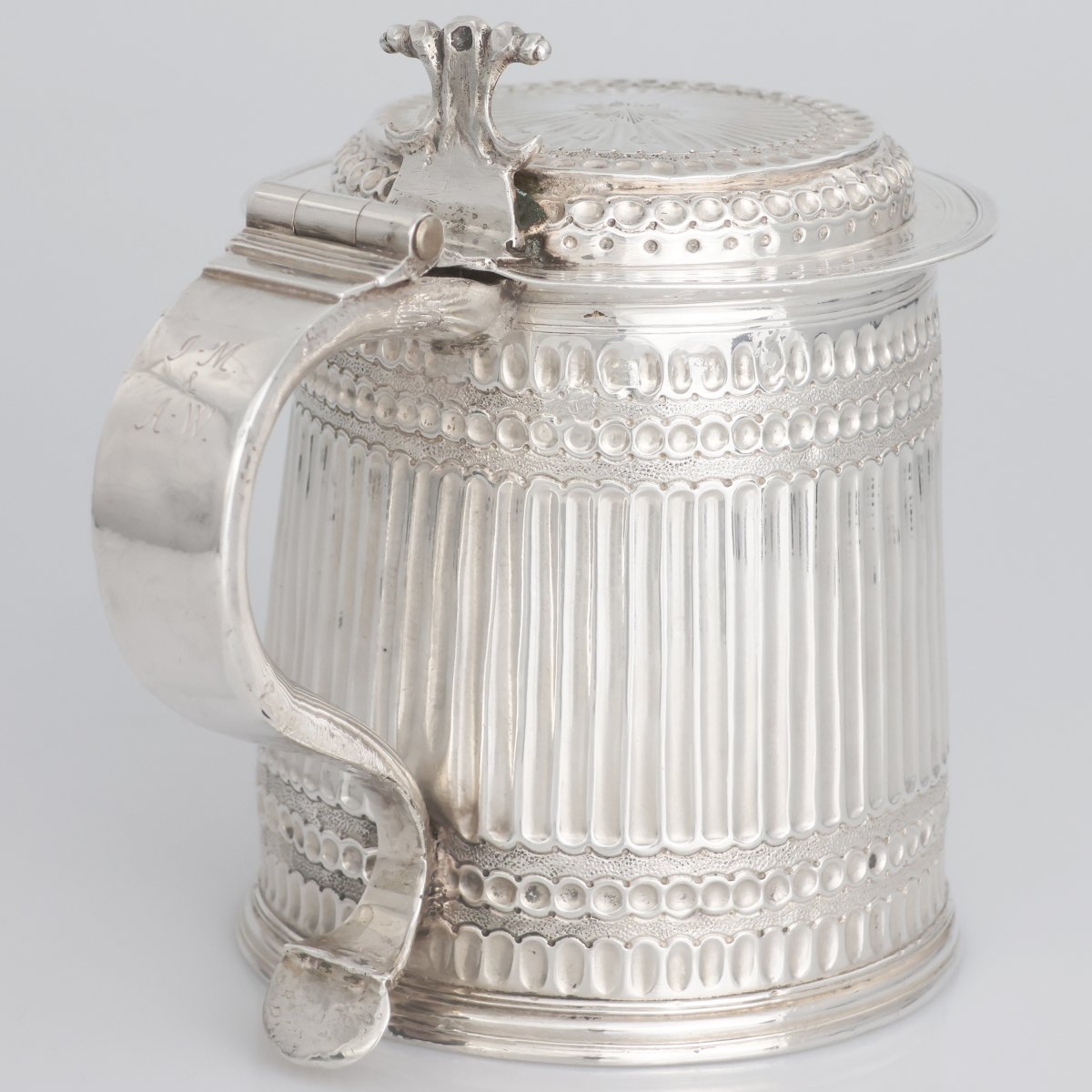 Tankard in argento sterling Carlo II, John Ruslen, Londra, 1680-photo-3