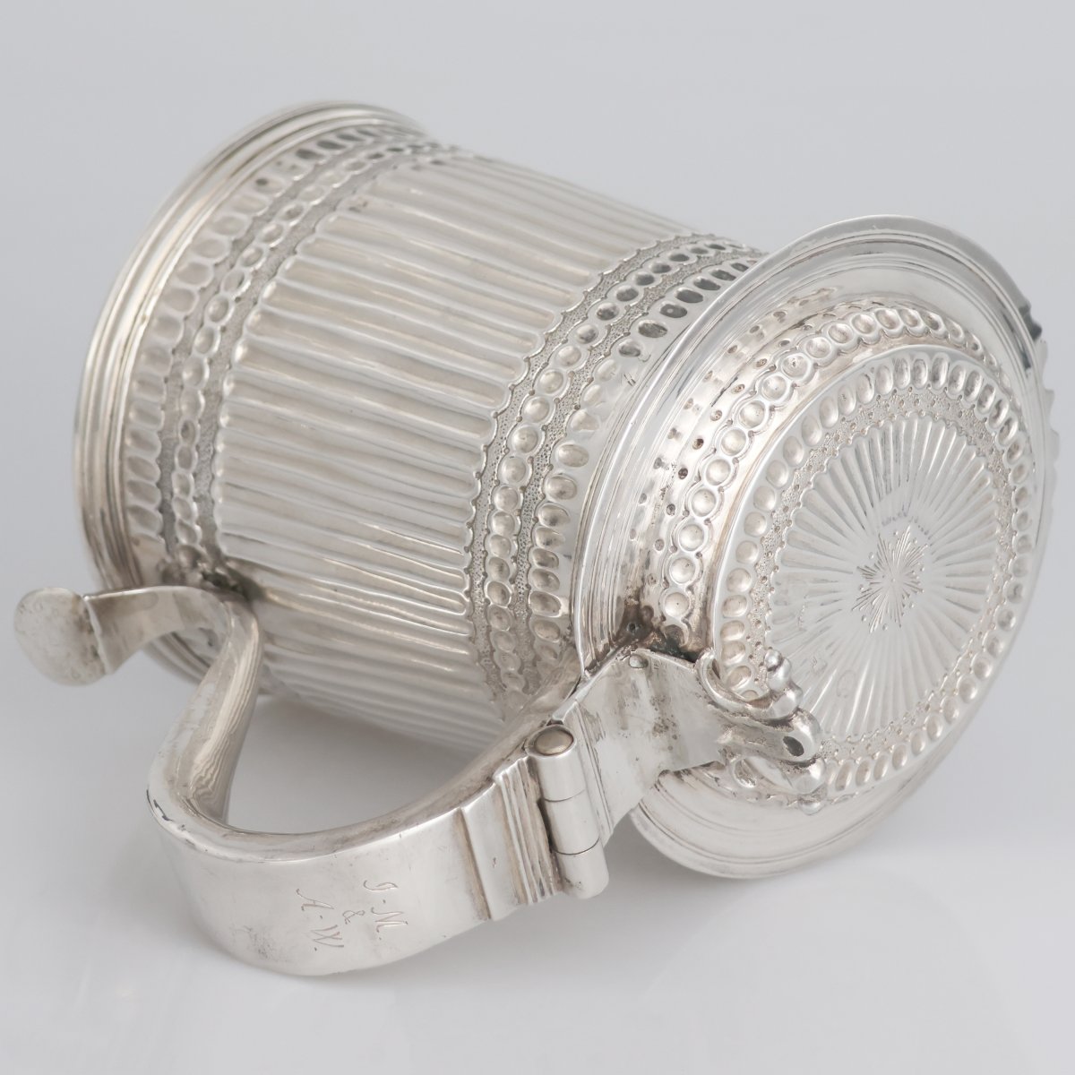 Tankard in argento sterling Carlo II, John Ruslen, Londra, 1680-photo-4