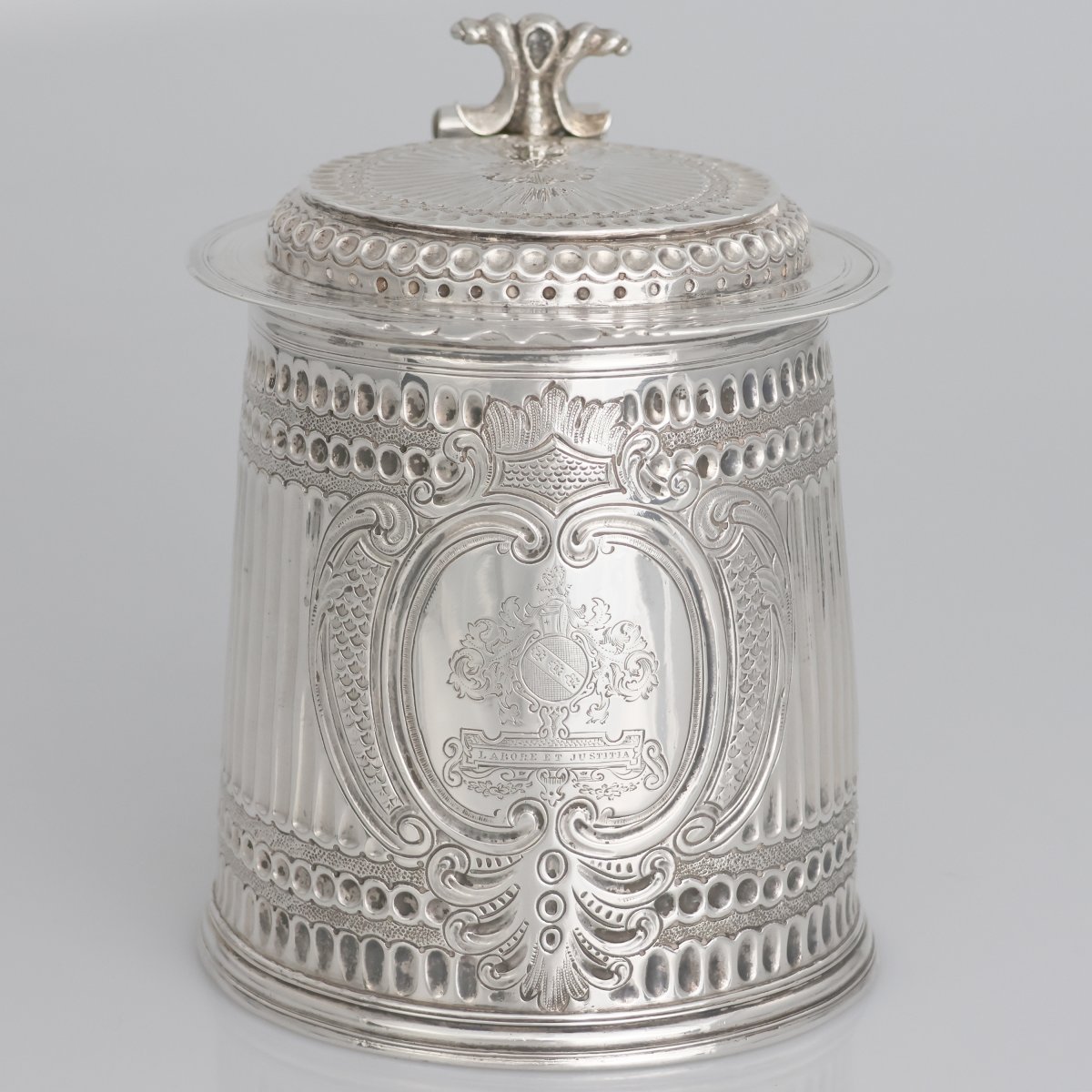 Tankard in argento sterling Carlo II, John Ruslen, Londra, 1680-photo-1