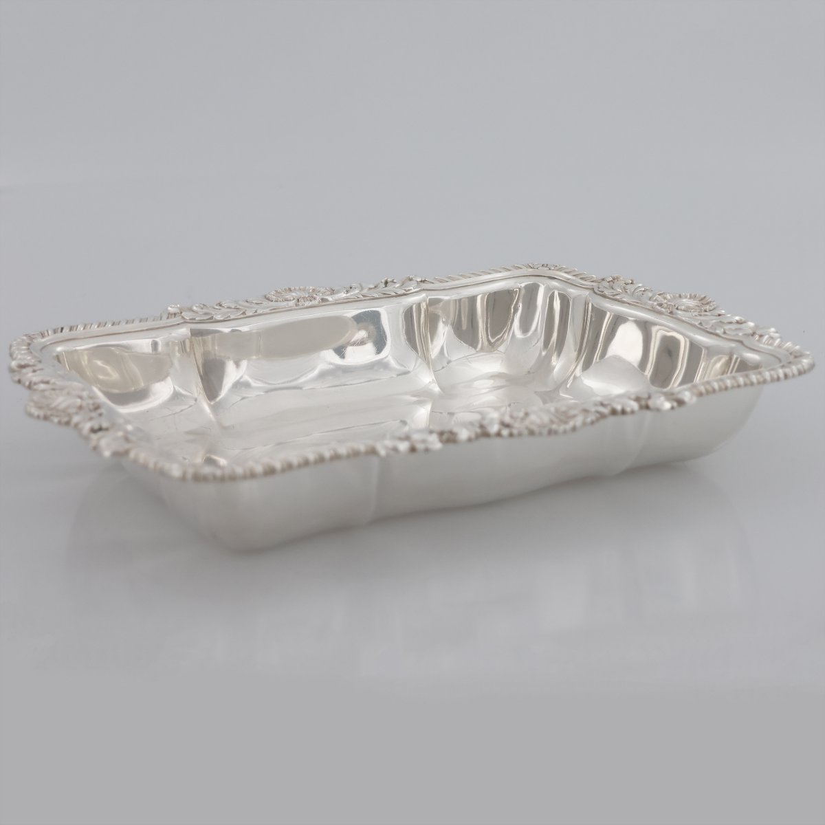 Legumiera in argento sterling Giorgio IV, coperchio e manico, Paul Storr, Londra, 1821-photo-3