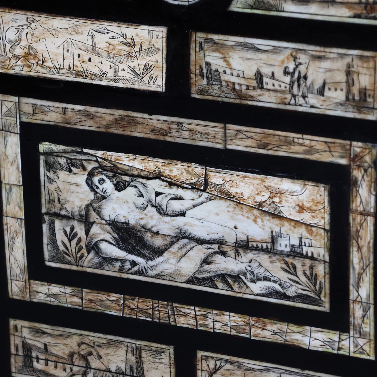 Stipo monetiere in legno ebanizzato e formelle in avorio, XVII secolo-photo-4