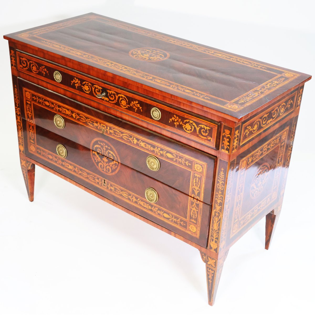 Comò lastronato in palissandro ed intarsi in legni vari, Lombardia, fine XVIII secolo-photo-2