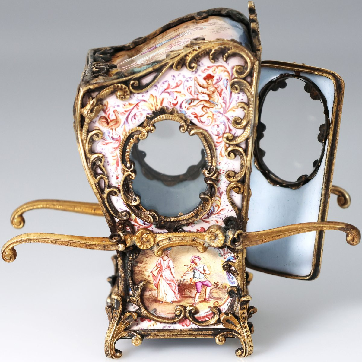 Portantina in argento dorato e smalti policromi. Vienna, fine XIX secolo-photo-3