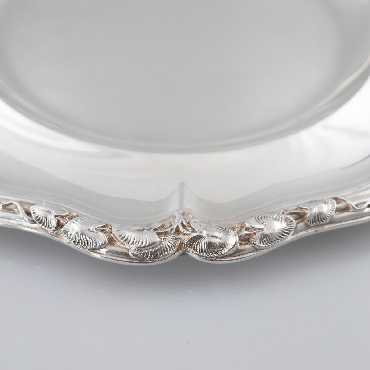 Coppia di piatti in argento sterling Regina Vittoria, Paul Storr, Londra, 1838-photo-2