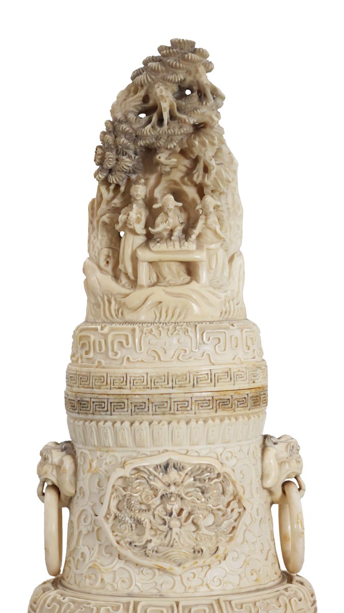 Coppia di vasi in avorio intagliato e scolpito, Cina, Dinastia Qing, 1644-1911, inizi XX secolo-photo-1