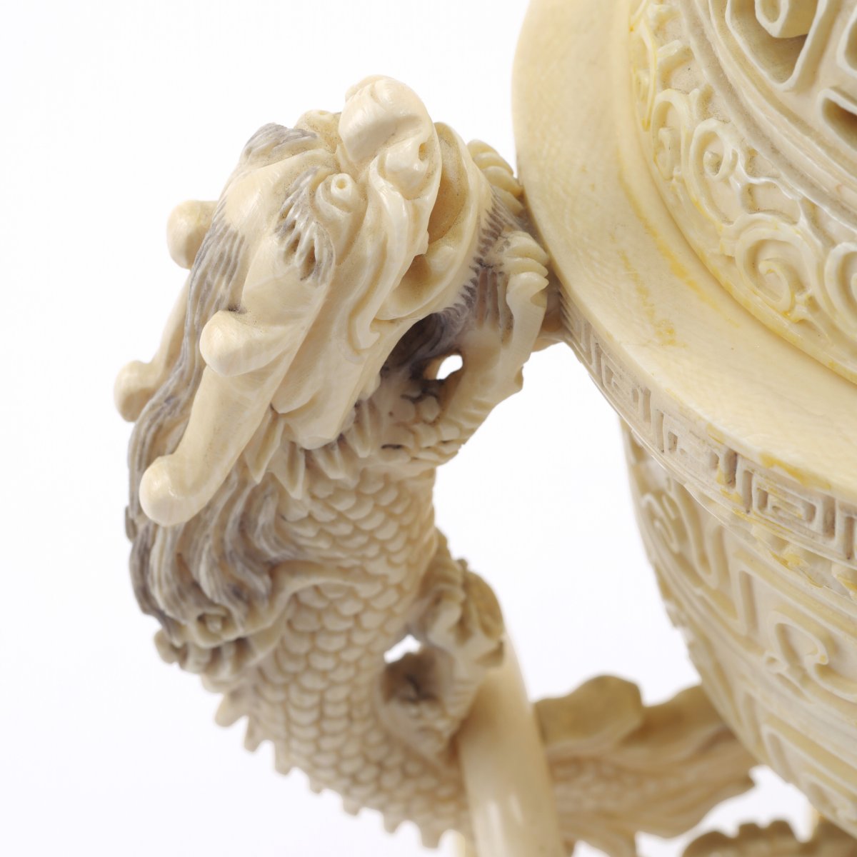 Incensiere in avorio intagliato, inciso e traforato, Cina, Dinastia Qing, fine XIX secolo-photo-3