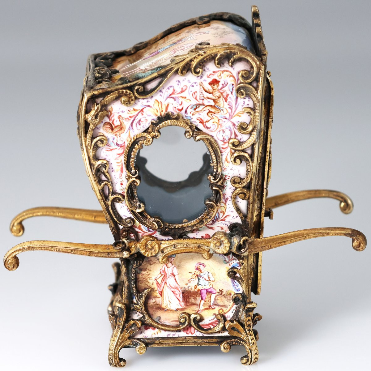 Portantina in argento dorato e smalti policromi. Vienna, fine XIX secolo-photo-2