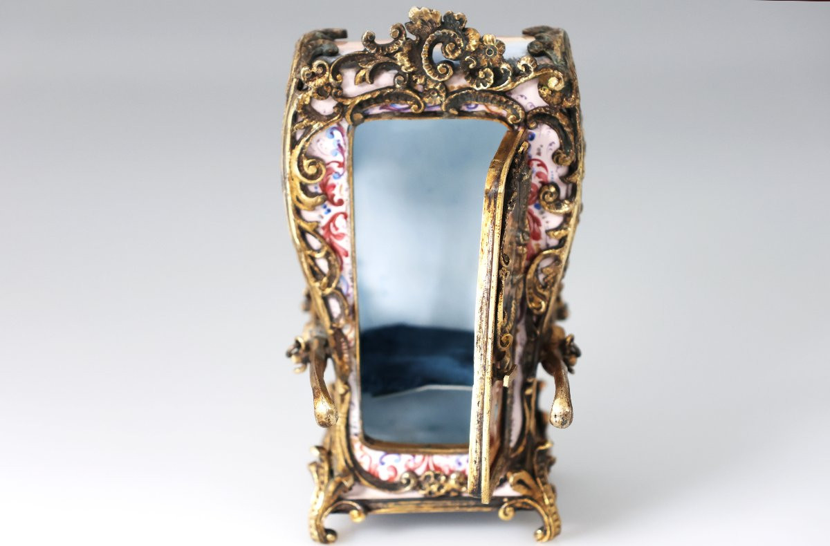 Portantina in argento dorato e smalti policromi. Vienna, fine XIX secolo-photo-3