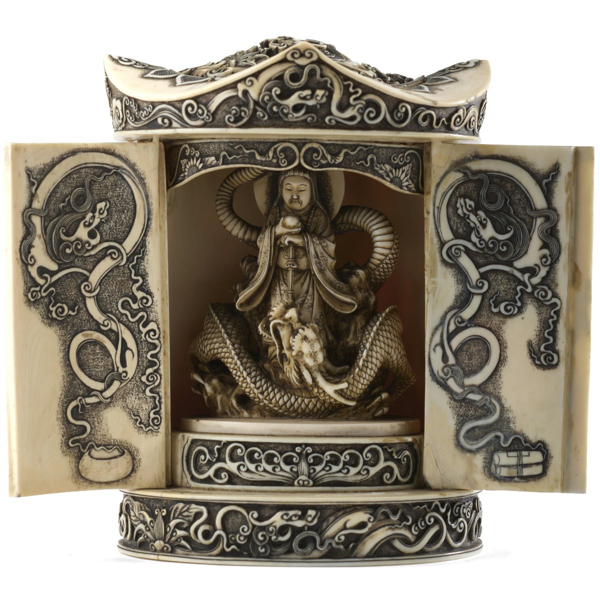 Tempio in avorio. All'interno divinità Buddhista con Drago. Giappone, Periodo Meiji, 1868-1912-photo-2