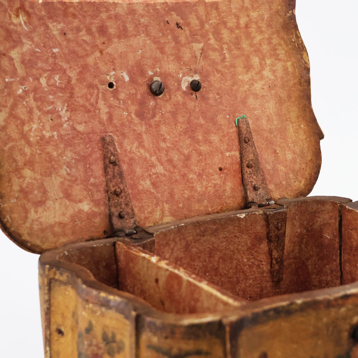 Scatola puntaspilli in legno laccato in policromia a fiori. Venezia, XVIII secolo-photo-3