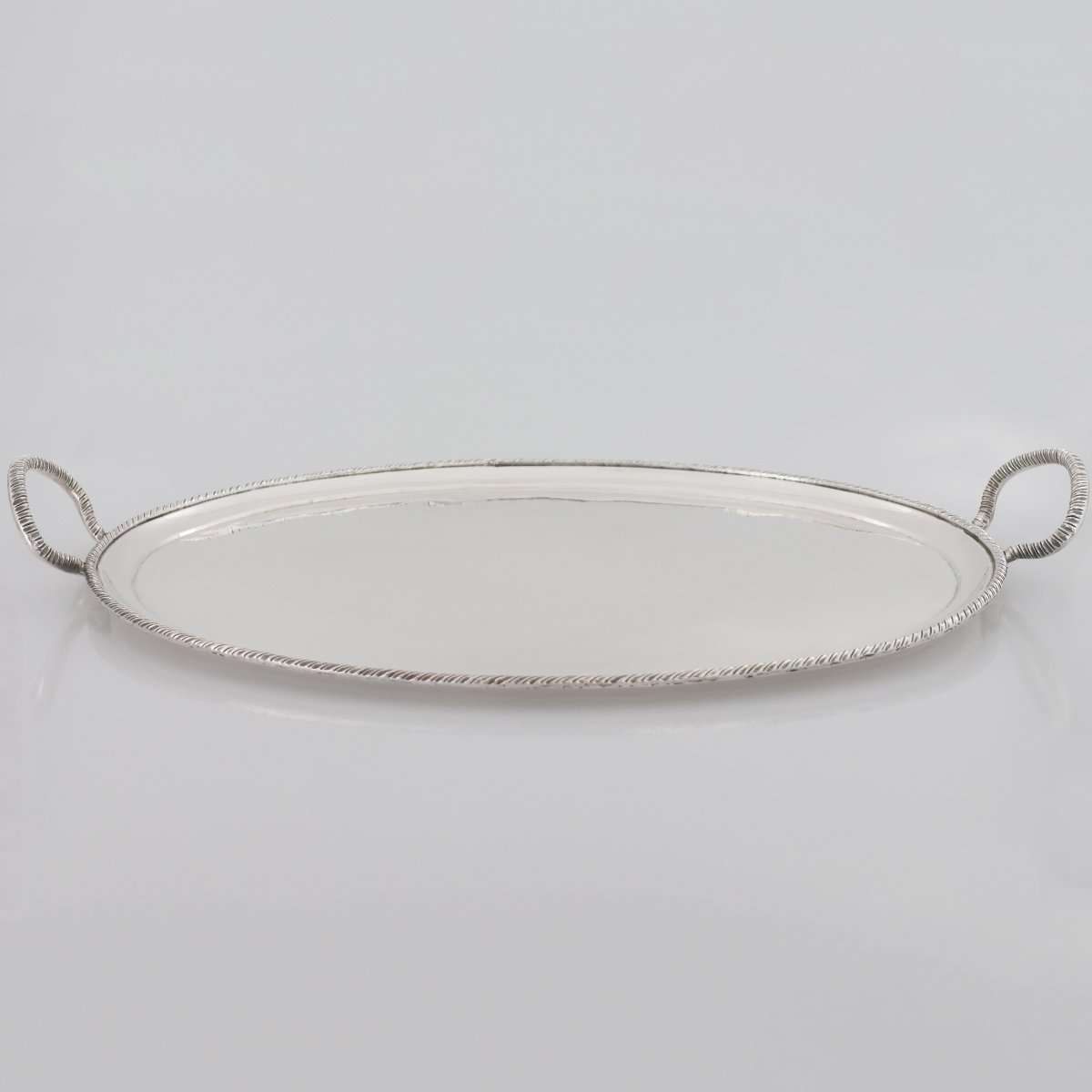 Vassoio biansato in argento fuso e sbalzato, Zuan Piero Grappiglia, Venezia, XVIII secolo-photo-2