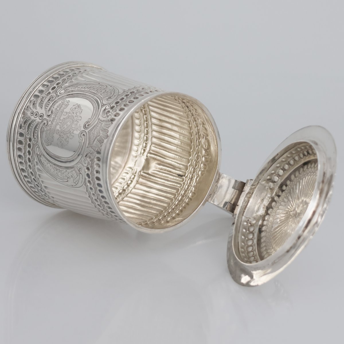 Tankard in argento sterling Carlo II, John Ruslen, Londra, 1680-photo-1