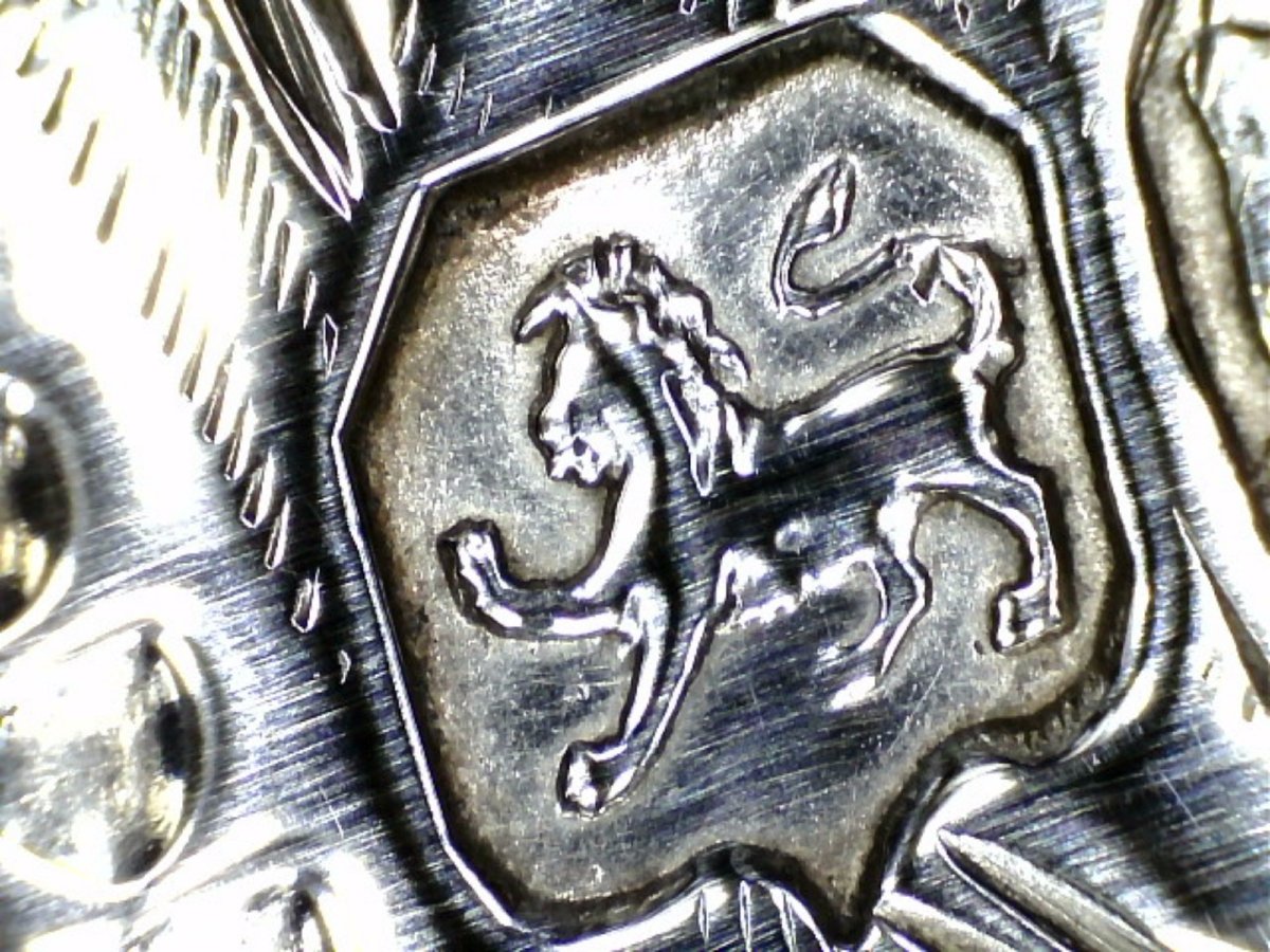 Versatoio con coperchio in argento, Regina Vittoria, Samuel Smily Goldsmiths, Londra, 1868-photo-4