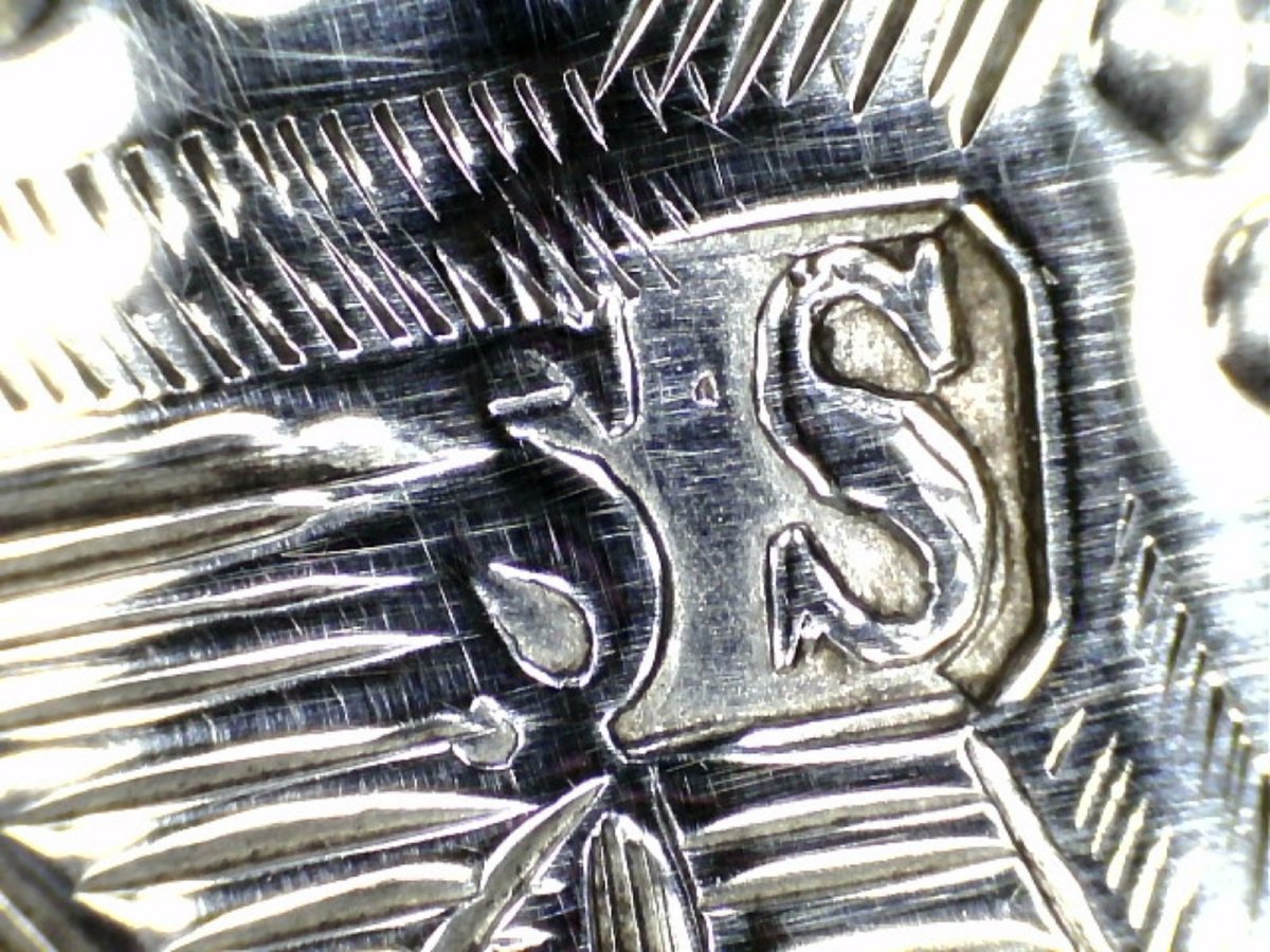 Versatoio con coperchio in argento, Regina Vittoria, Samuel Smily Goldsmiths, Londra, 1868-photo-6