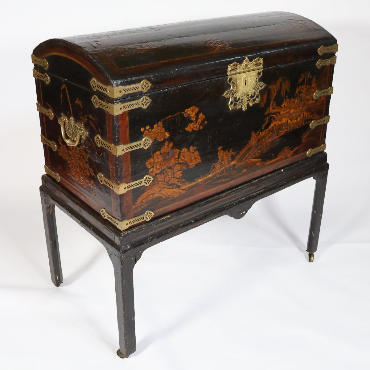 Baule in legno laccato, decorato con scene a chinoiseries, Inghilterra, XVIII-XIX secolo-photo-4
