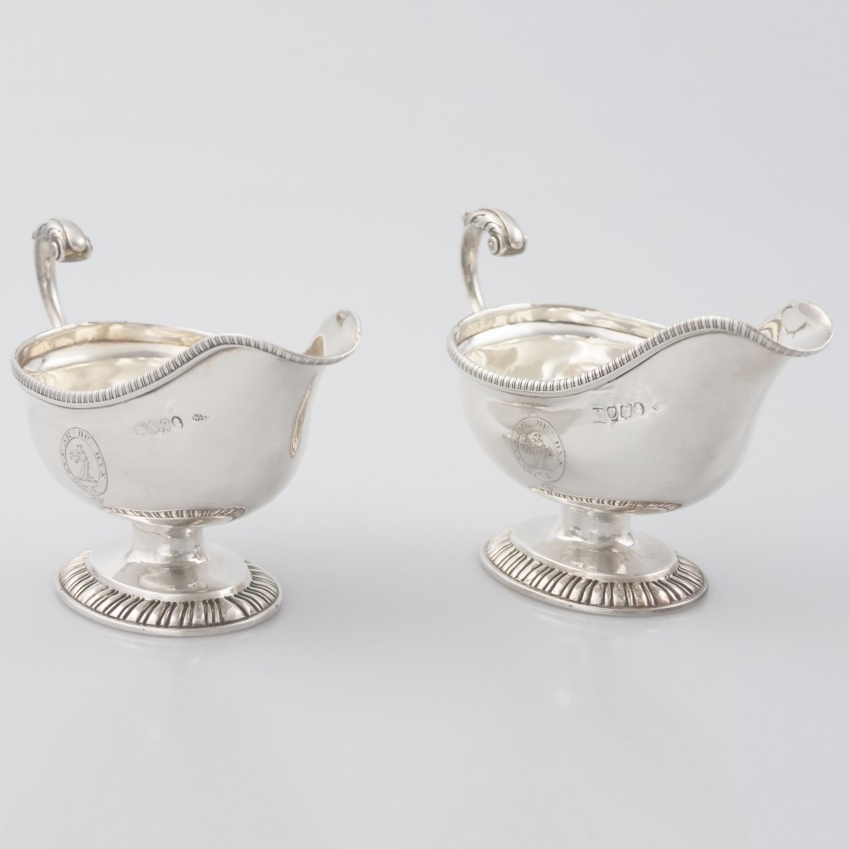 Coppia di salsiere in argento sterling Giorgio III, William Frisbee, Londra, 1810-photo-3