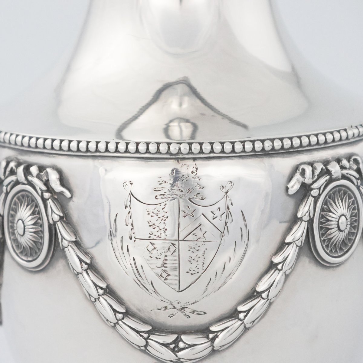 Cioccolatiera in argento sterling Giorgio II, Sebastian & James Crespell, Londra, 1774-photo-4
