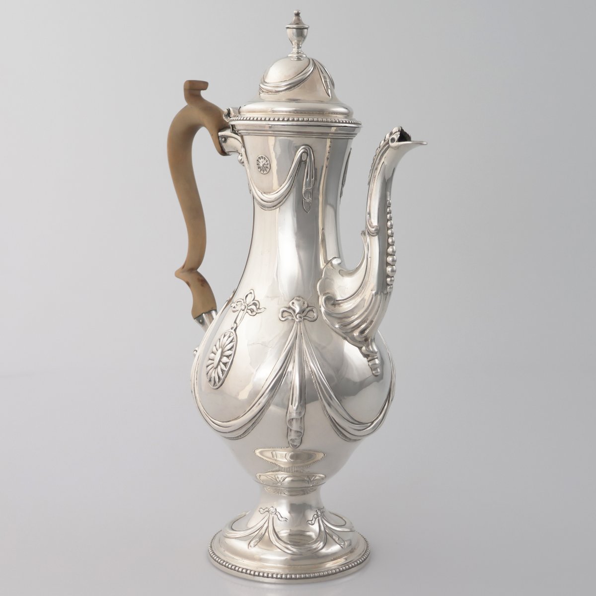 Caffettiera in argento sterling Giorgio III, William Cripps, Londra, 1776-photo-2