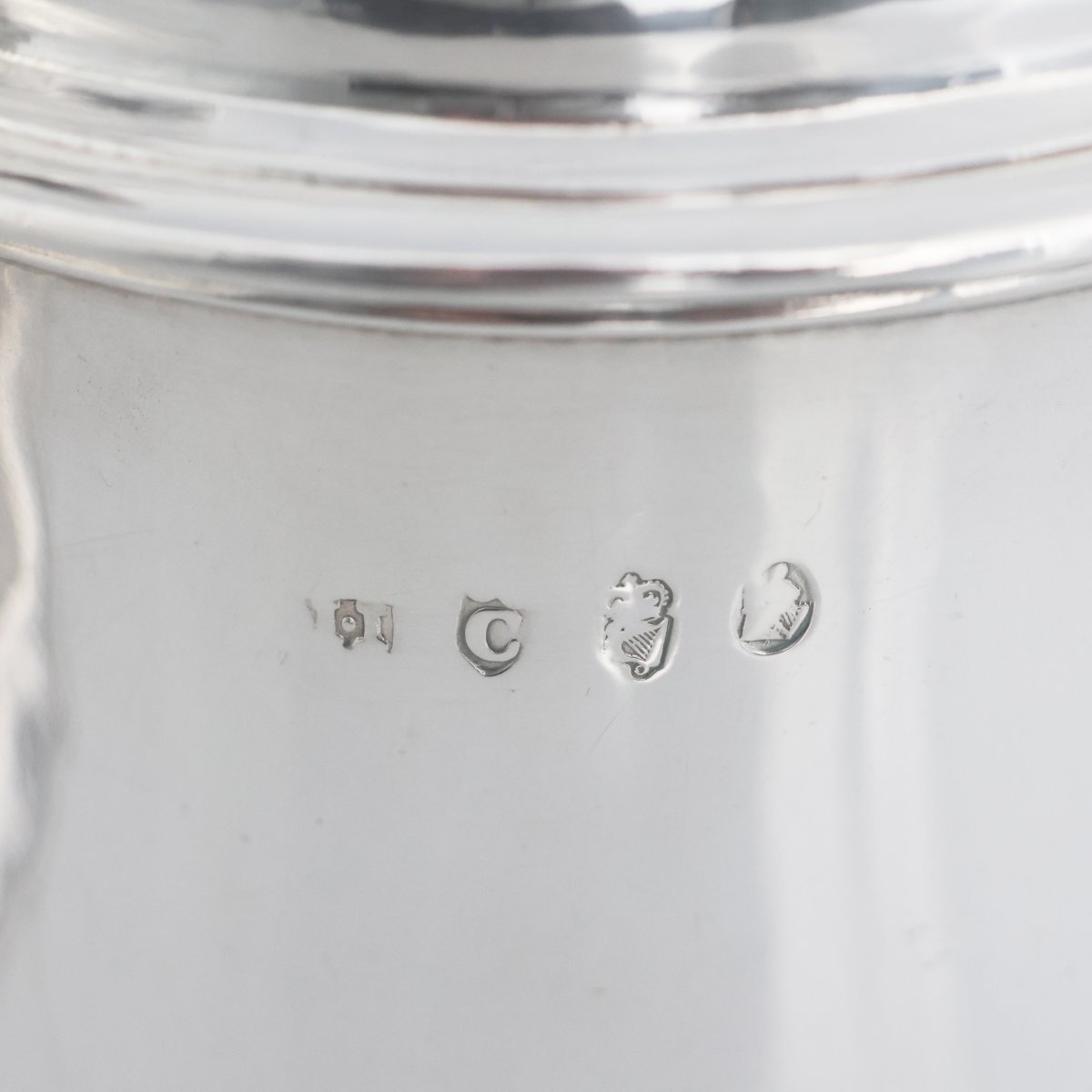 Tankard in argento sterling Giorgio III, Joseph Jackson, Dublino, 1775-photo-1