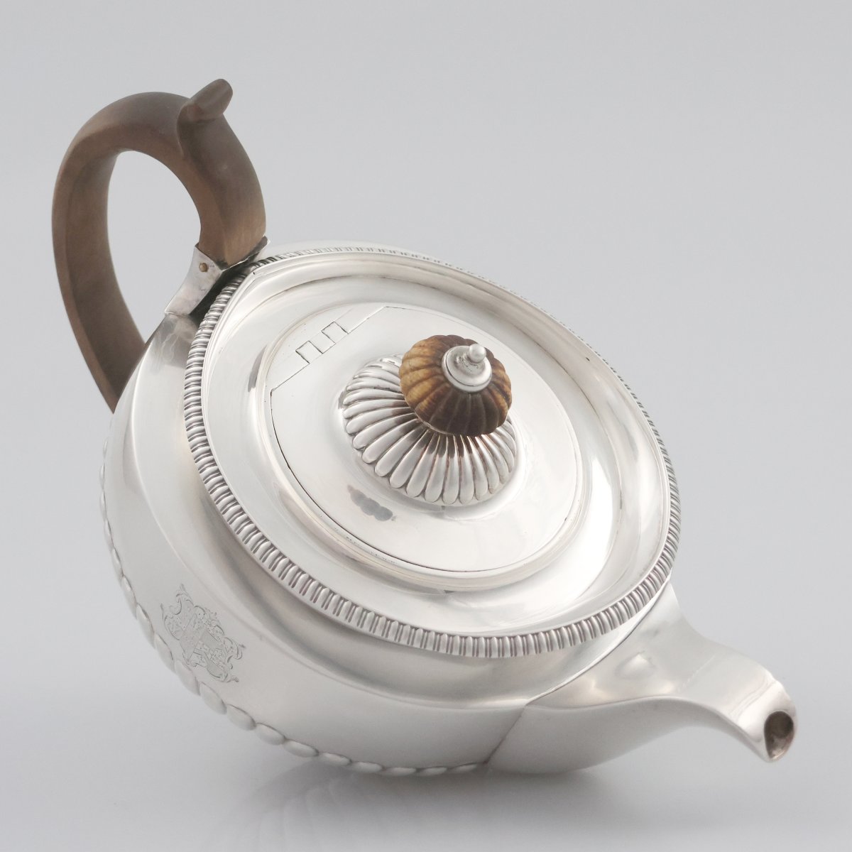 Teiera in argento sterling Giorgio III, Paul Storr, Londra, 1814-photo-4