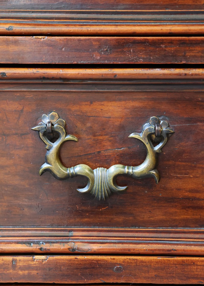Canterano in legno di noce a tre cassetti con "secreter". Bologna, XVII secolo-photo-2