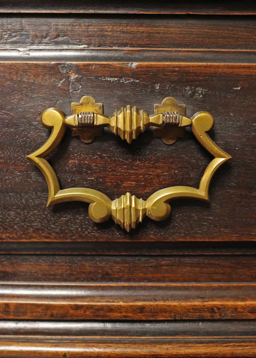 Canterano in legno di noce con lesene dorate e putti moreschi, Ducato di Mantova, XVII secolo-photo-1
