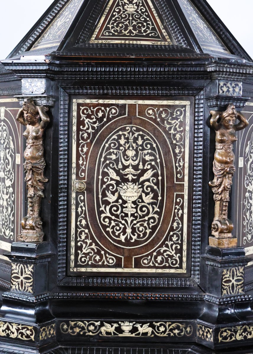 Ciborio a forma esagonale, intarsi in avorio e bronzi dorati, Italia, XIX secolo-photo-4