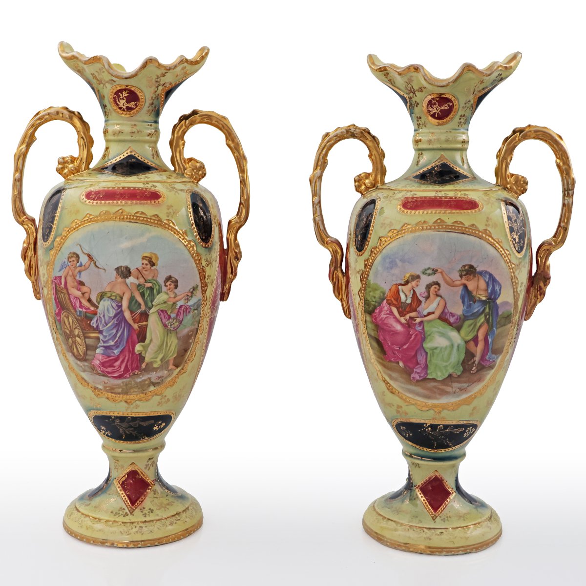 Coppia di vasi ad anfora nello stile Royal Vienna, fine XIX secolo inizi XX secolo