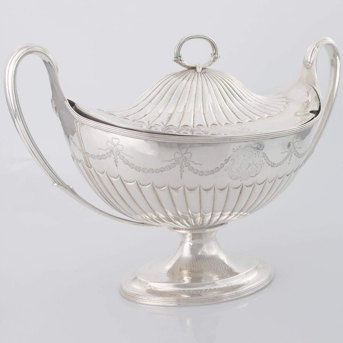 Zuppiera e coperchio in argento sterling Giorgio III, Paul Storr, Londra, 1813-photo-3