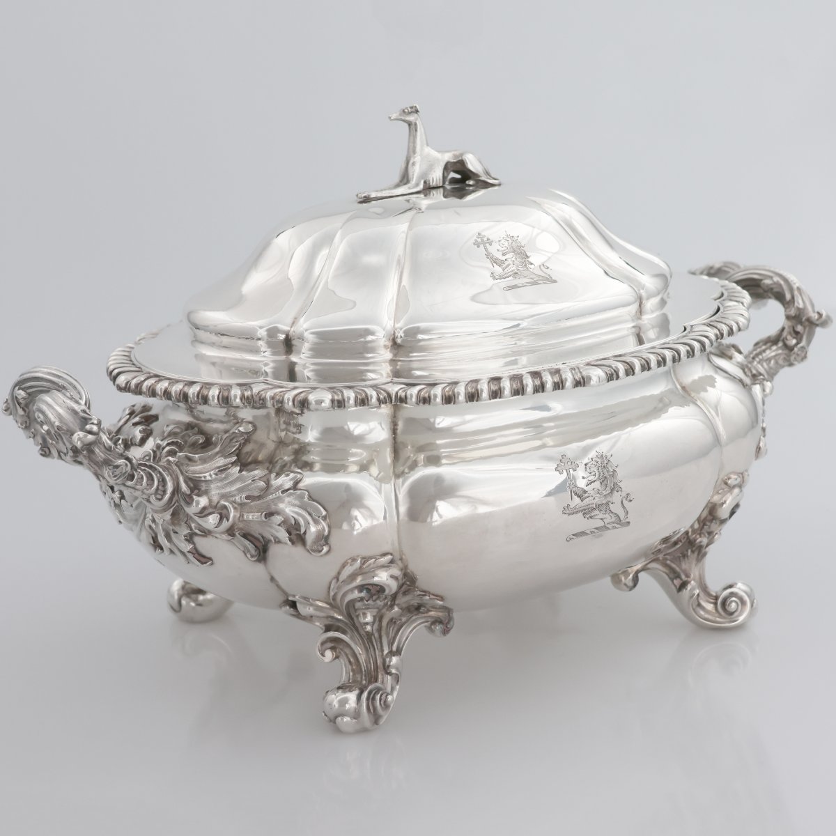 Zuppiera in argento sterling Giorgio III, Paul Storr, Londra, 1813
