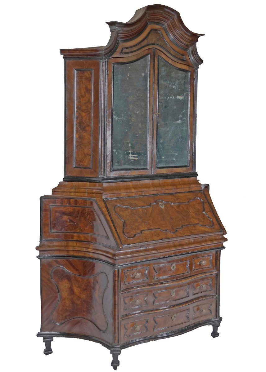 Trumeau in legno e radica di noce a forma sagomata. Lombardia, XVIII secolo-photo-3