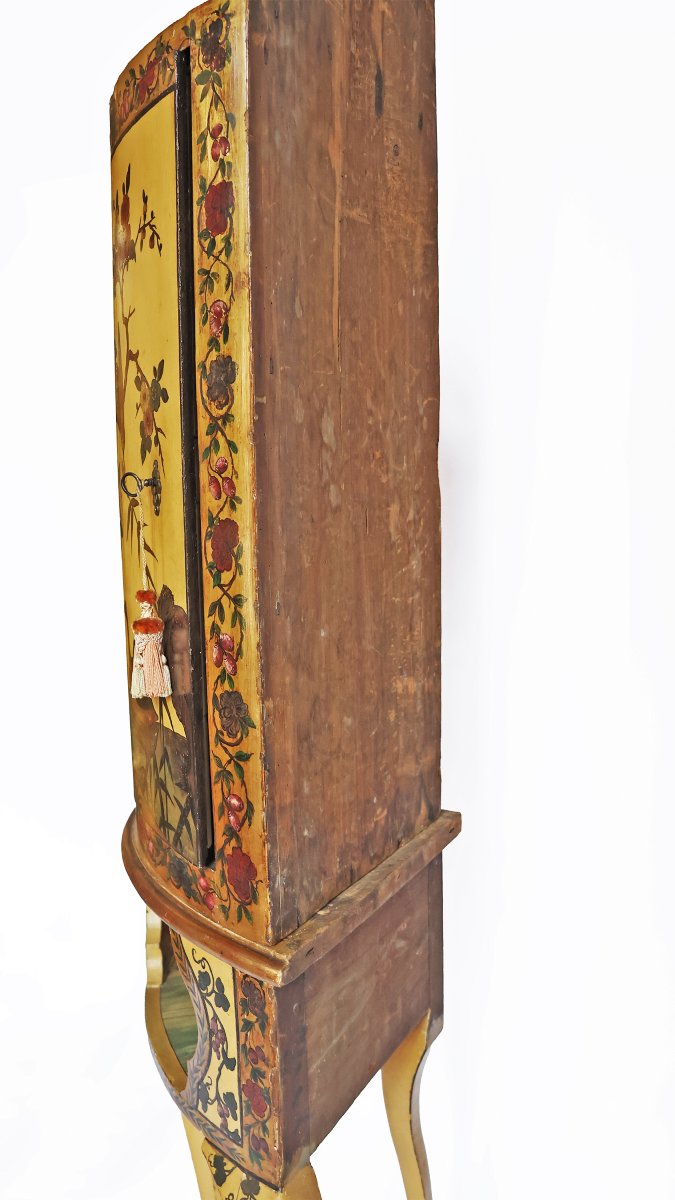 Coppia di cantonali in legno laccato e decorato in policromia, Piemonte, metà XVIII secolo-photo-6