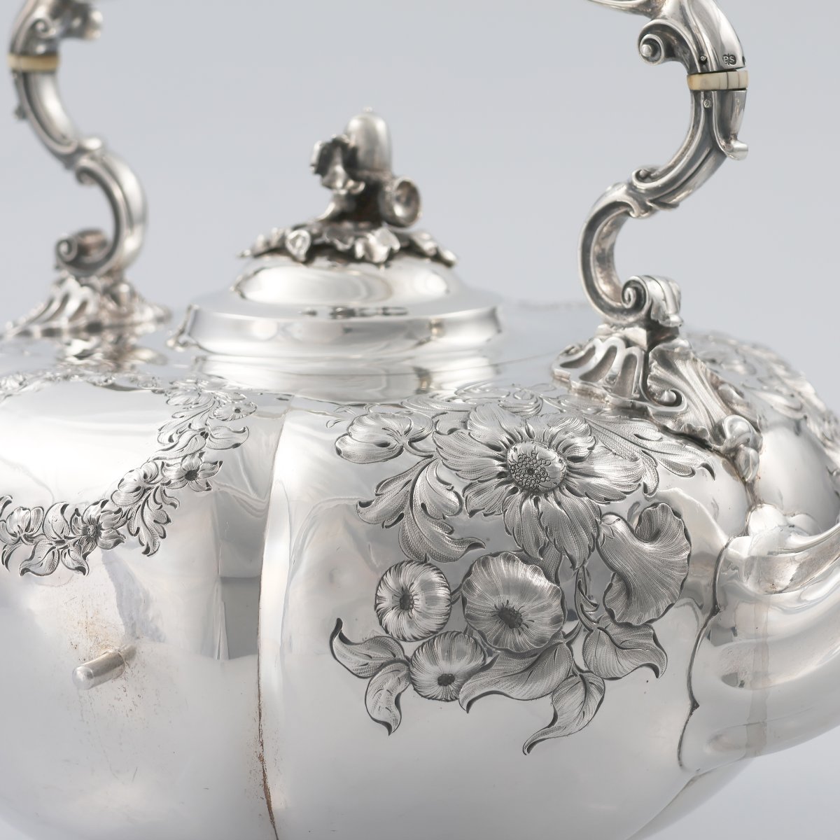 Bollitore in argento sterling Guglielmo IV, Paul Storr for Storr & Mortimer, Londra, 1837-photo-2