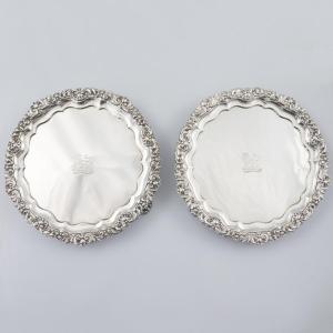 Coppia di salver in argento sterling Giorgio IV, Paul Storr, Londra, 1819