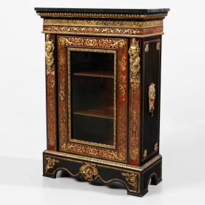 Vetrina in legno ebanizzato, decorazione alla maniera di Boulle. Francia, XIX secolo