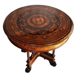 Tavolino in radica di olmo, intarsi in ebano e legni pregiati. Toscana, seconda metà XIX secolo