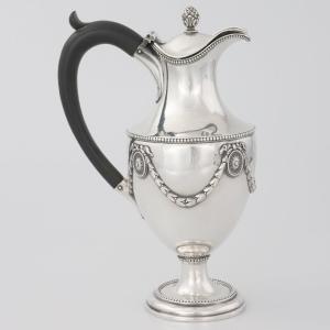 Cioccolatiera in argento sterling Giorgio II, Sebastian & James Crespell, Londra, 1774