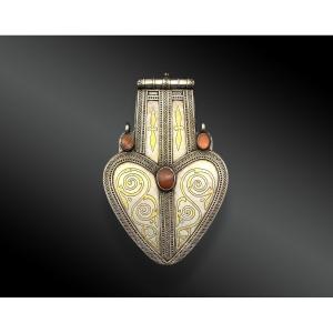 Silver And Carnelian Back Pendant, Asyk Of Iran, Yomud, Early 20th Century