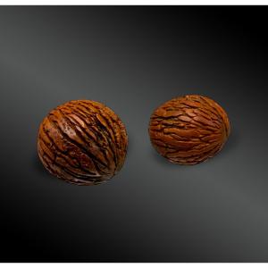 Set Of Two Nuts - Japan? - 18th Century