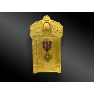 Medal Holder, With 14/18 War Cross Medal