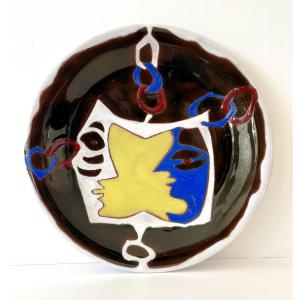 « double Profile ». Ceramic Plate By Jean Lurçat At Sant Vicens