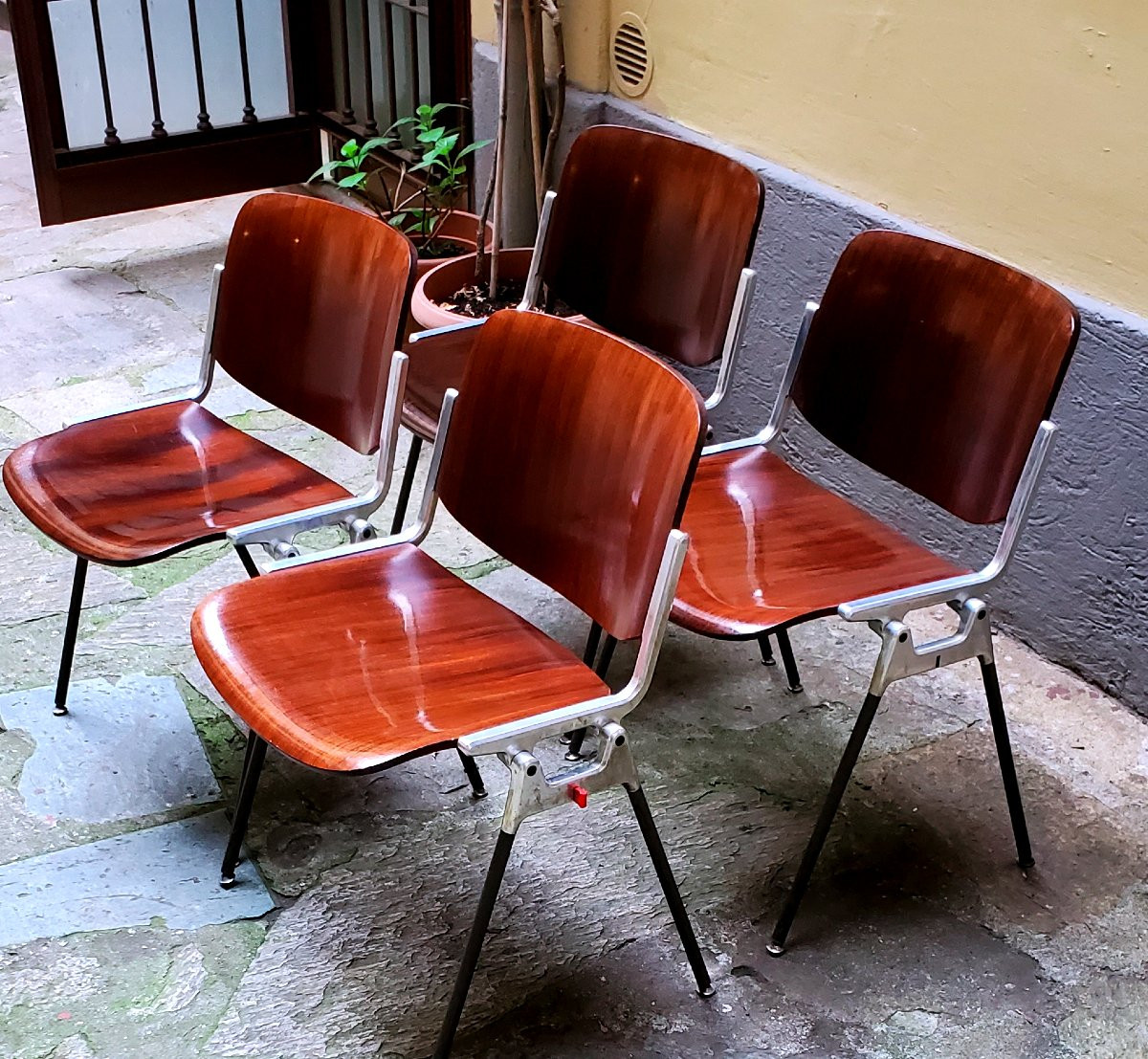 4 Sedie Anonima Castelli design Giancarlo Piretti anni 1970 , -photo-4