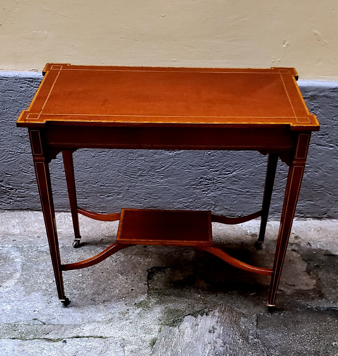  Antico tavolino Inglese in Mogano ,intarsiato in legno di satinwood ,epoca 1840 circa -photo-1