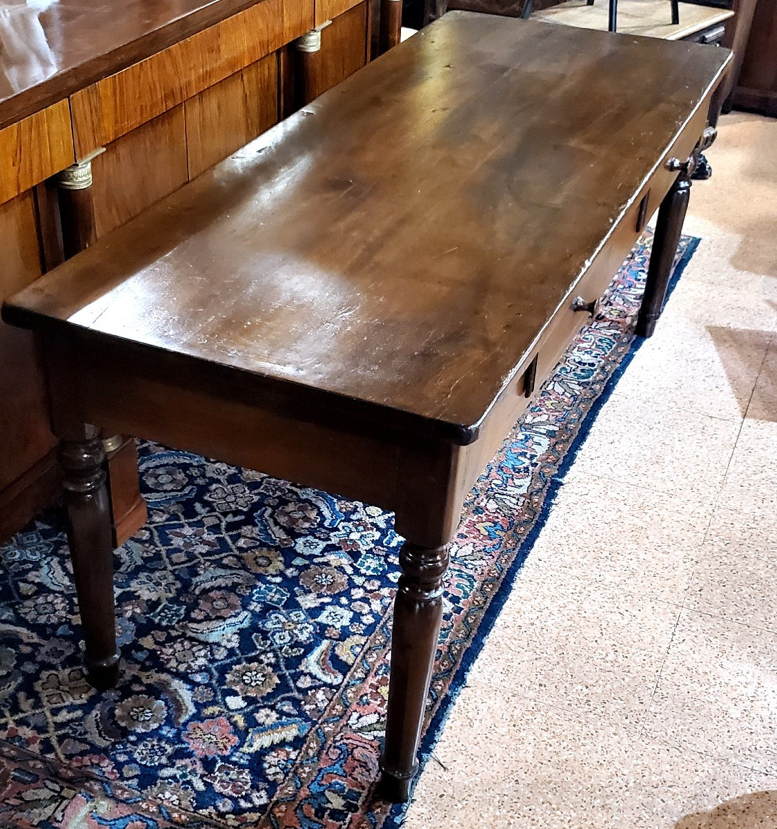 tavolo in legno di noce epoca Luigi Filippo 1840 circa , di ampie dimensioni 2 metri