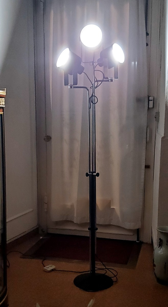 Lampada da terra design :Pio Luigi Brusasco e Giovanni Torretta per Luci Milano 