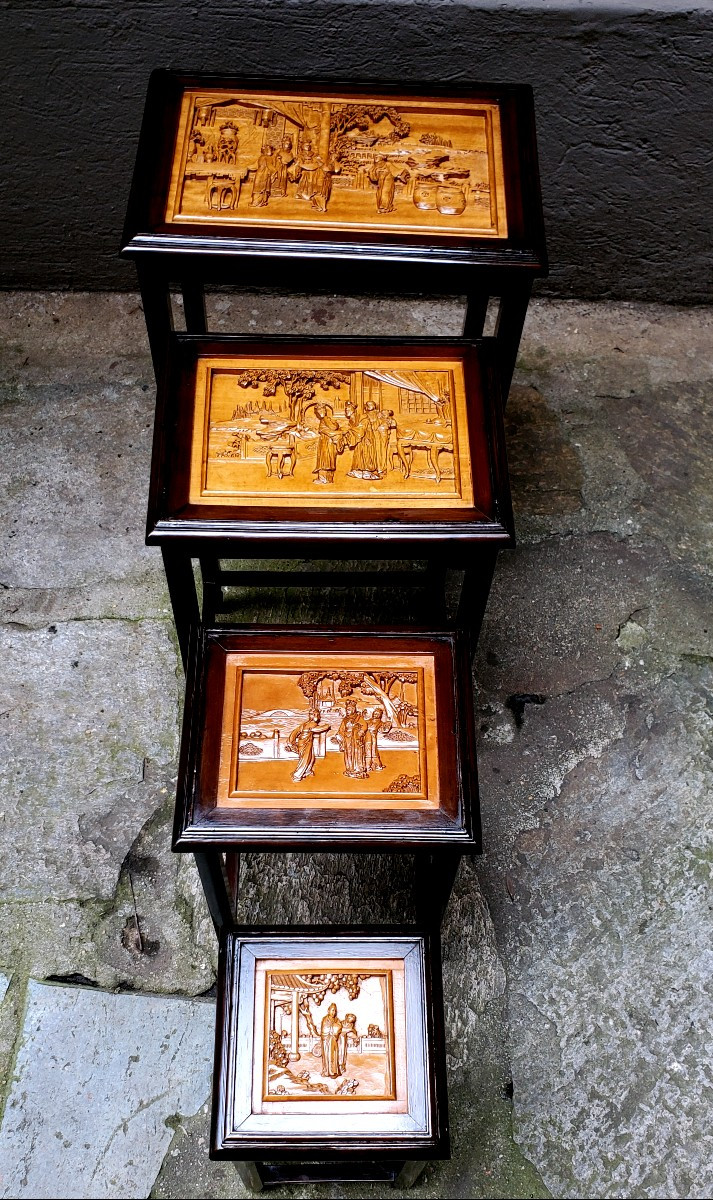 4 Tavolini richiudibili in 1 ,  manifattura Cina ,epoca seconda metà 1800 .