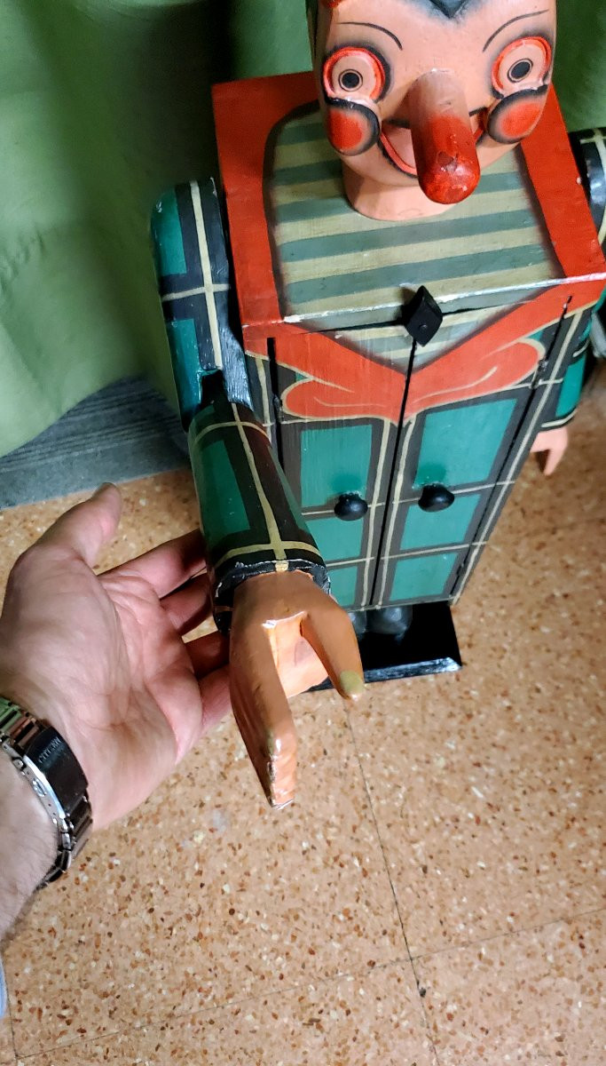 Pinocchio in legno , con mobiletto ,manifattura Italiana epoca 1940 circa -photo-4