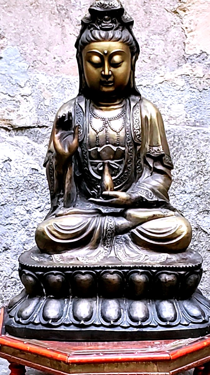 Statua di Buddha in bronzo epoca  fine 1800 dal peso di 20 kg