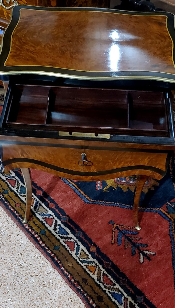 Tavolino Napoleone III firmato Vervelle Parigi  in radica di tuja-photo-8