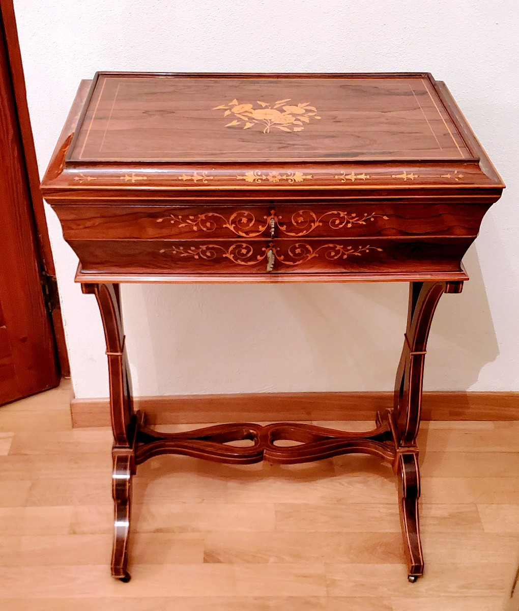 Antico Tavolino Carlo x (1830 circa)di manifattura Francese in legno di Palissandro e Bosso